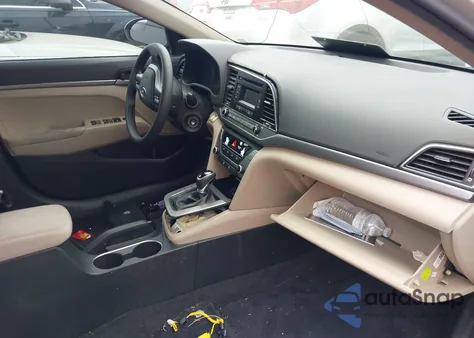 2017 Hyundai Elantra Se z USA, uszkodzony, nr VIN KMHD74LF7HU303202